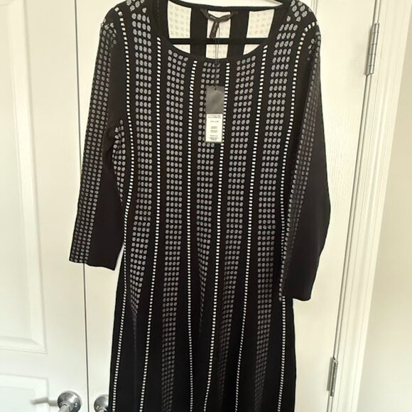 NWT BCBGMaxazria Black & White Geomaetric Print Knit Skater Dress - Picture 4 of 8